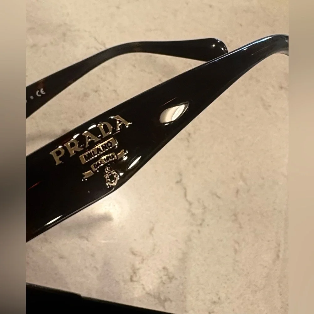 PRADA Tortoise Shell 🕶️ Sunglasses 👝🤎👜 - Picture 9 of 16